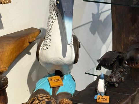 Heras Art Gallery-阿约拉港必去景点