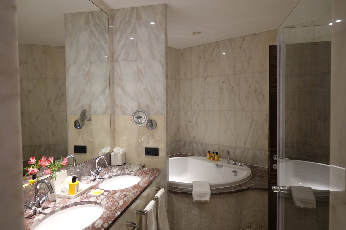 布达佩斯纽约宫殿安纳塔拉酒店 - 立鼎世酒店集团-浴室