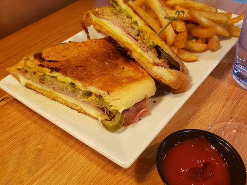 Charred Oak Kitchen & Bar