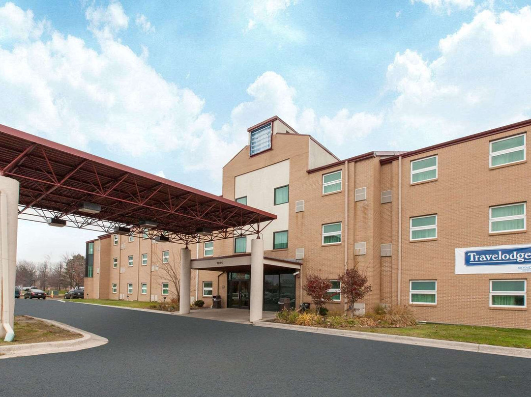 罗穆勒斯底特律机场Travelodge by Wyndham酒店