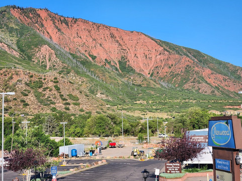 格伦伍德温泉酒店主图