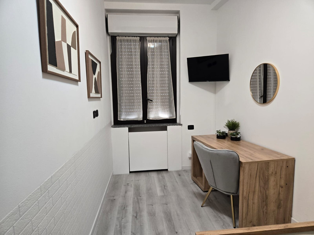 Sozzago酒店住宿-水晶酒店