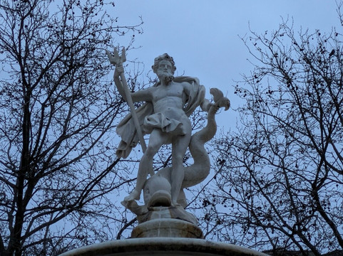 Fountain of Neptune-卡尔卡松必去景点