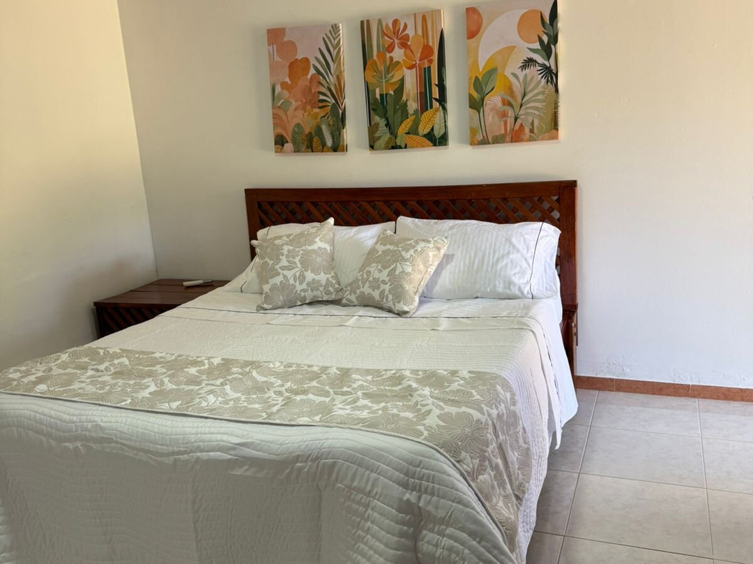Papagayos Beach Hotel主图