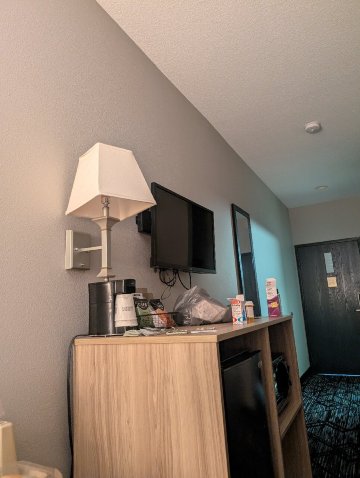 佩里维尔速8酒店-旅行者