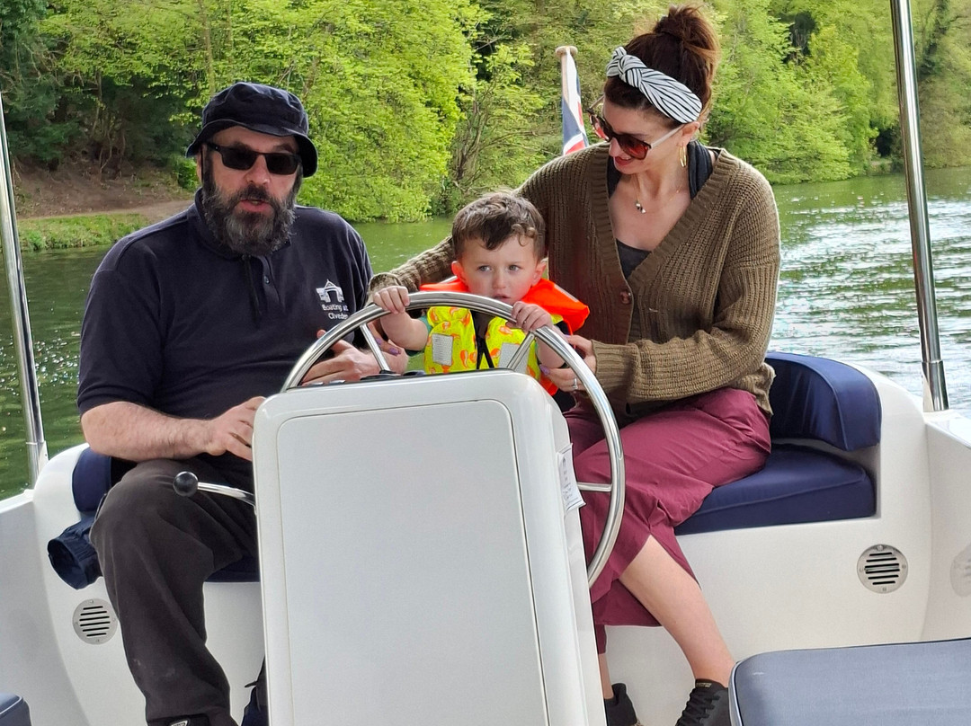 Boating at Cliveden-塔普洛必去景点