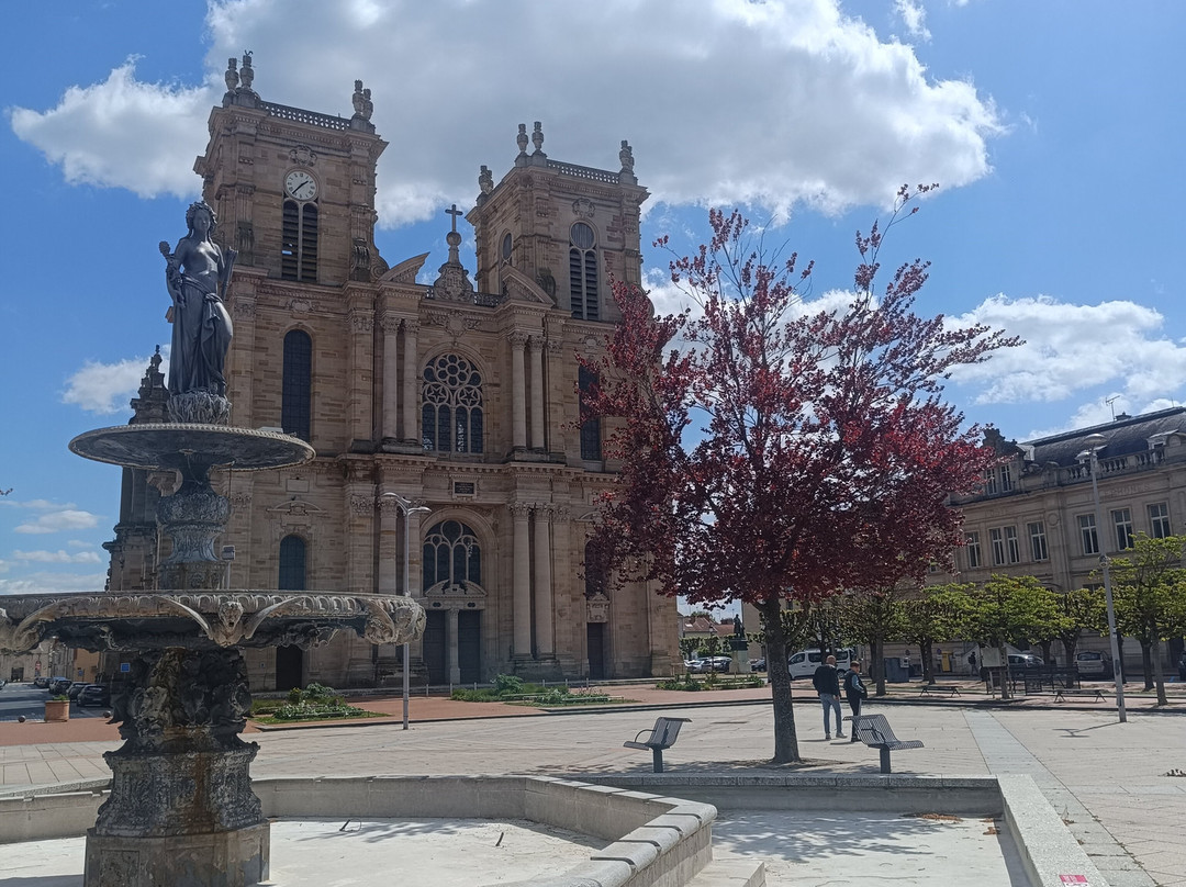 Collégiale Notre-Dame-Vitry-le-Francois必去景点