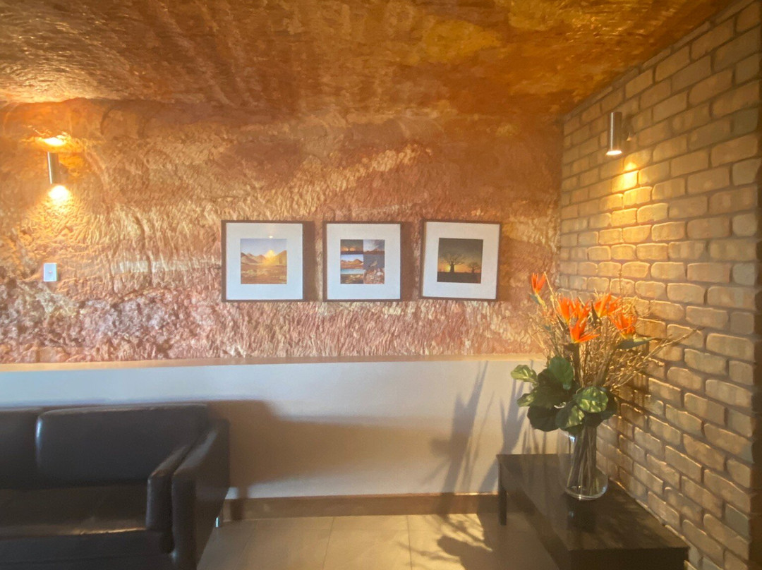 Lookout Cave Underground Motel主图