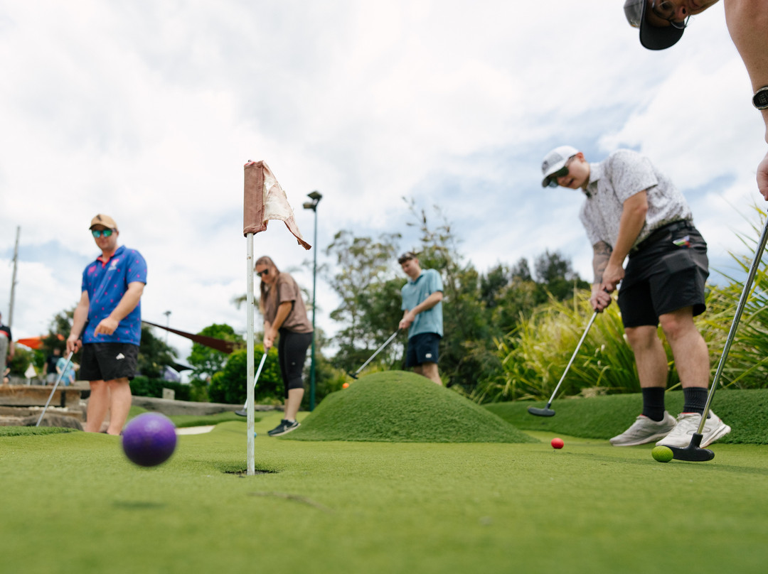 City Golf Mini Golf & Slice Cafe-图沃柏必去景点
