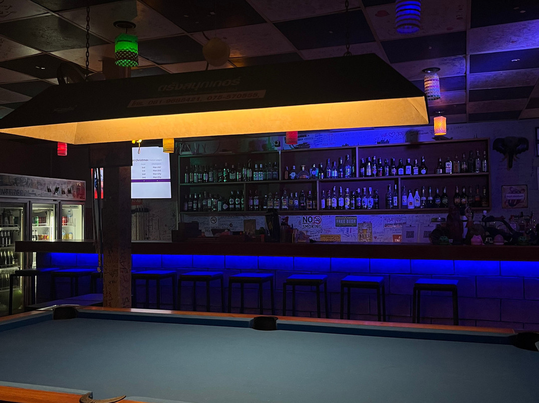 B52 Joe's Bar Bangsak-Bang Muang必去景点