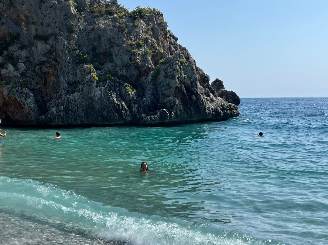 Foneas Beach-Kardamyli必去景点
