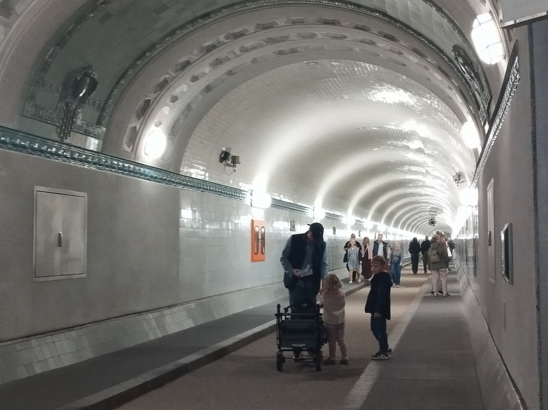 易北河旧隧道-汉堡必去景点