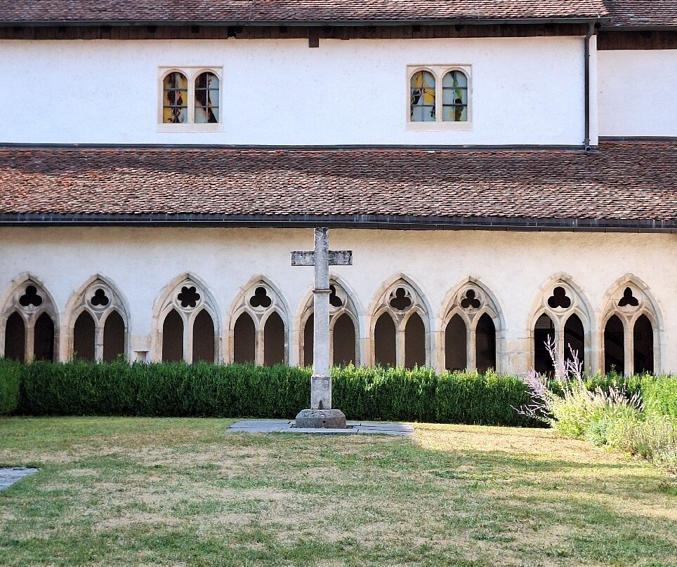 Collégiale-Saint-Ursanne必去景点