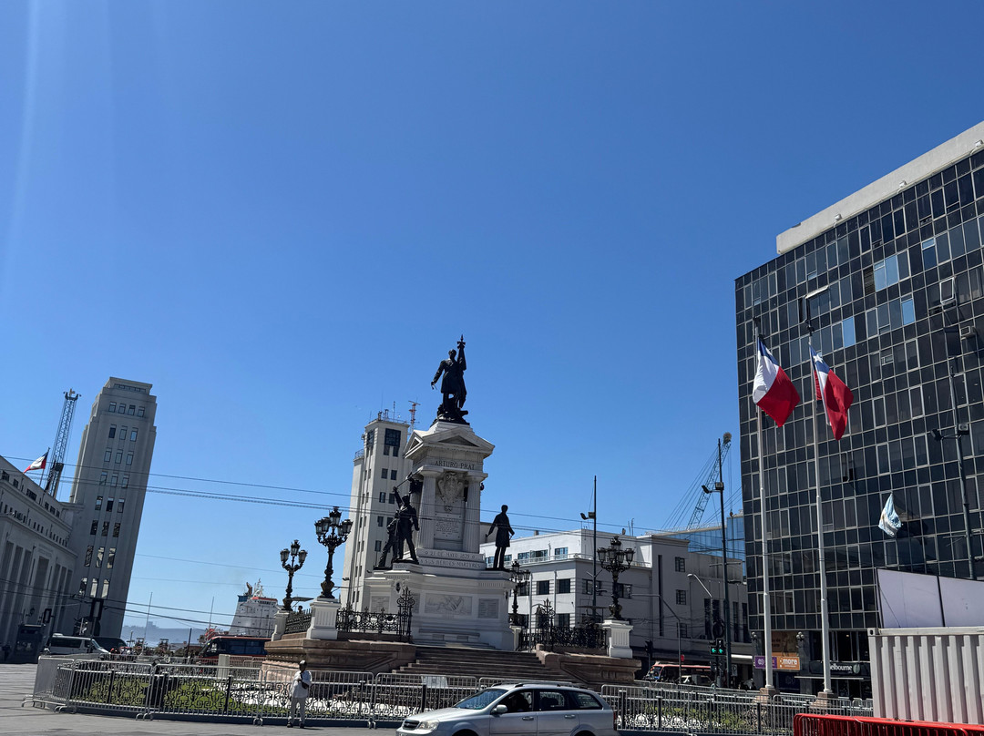 Monumento a Los Heroes-瓦尔帕莱索必去景点