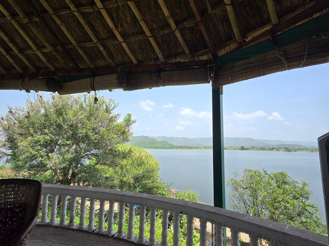 Neelkanth Forest Retreat主图