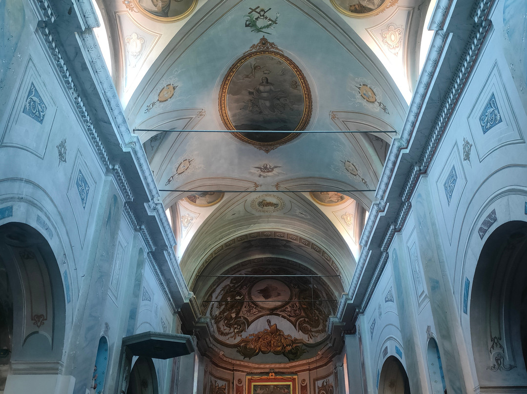 Eglise Sainte Julie-Nonza必去景点
