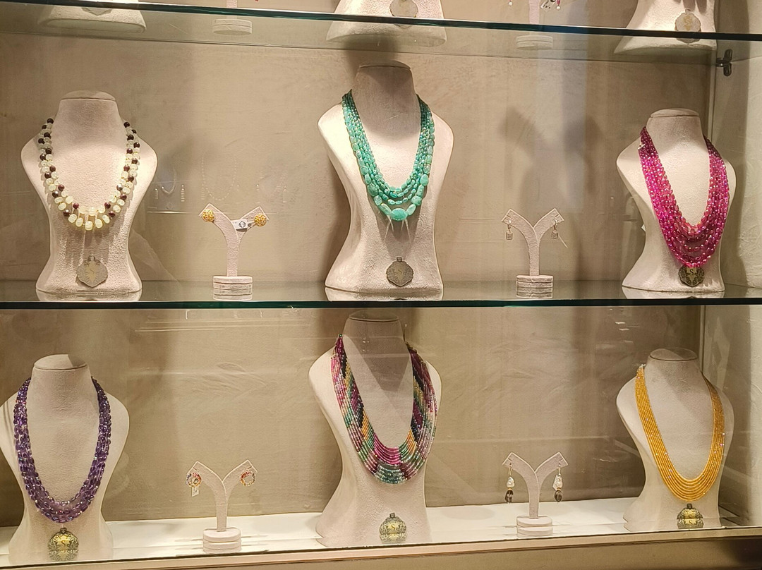 Surabhi Fine Crafted Jewels-斋蒲尔必去景点