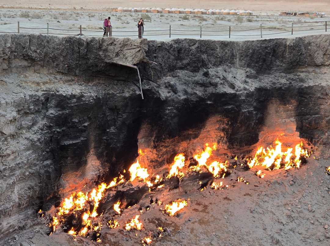 Darvaza Gas Crater-Darvaza必去景点