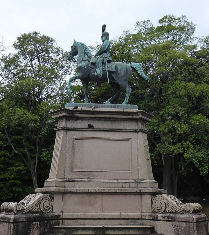 Komatsunomiya Akihito Shinno Statue-Uenokoen必去景点