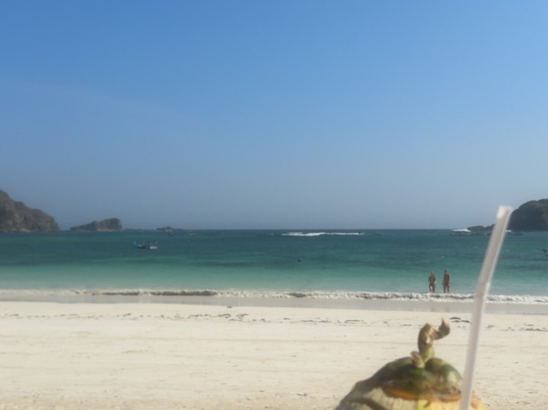 Tanjung Aan Beach-龙目岛必去景点
