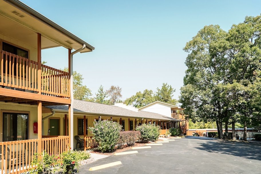 Shady Acre Inn & Suites-官方