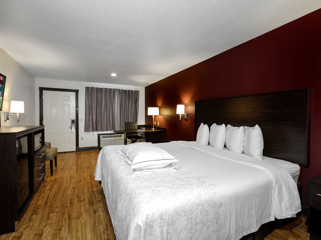 Red Roof Inn PLUS+ Hammond主图