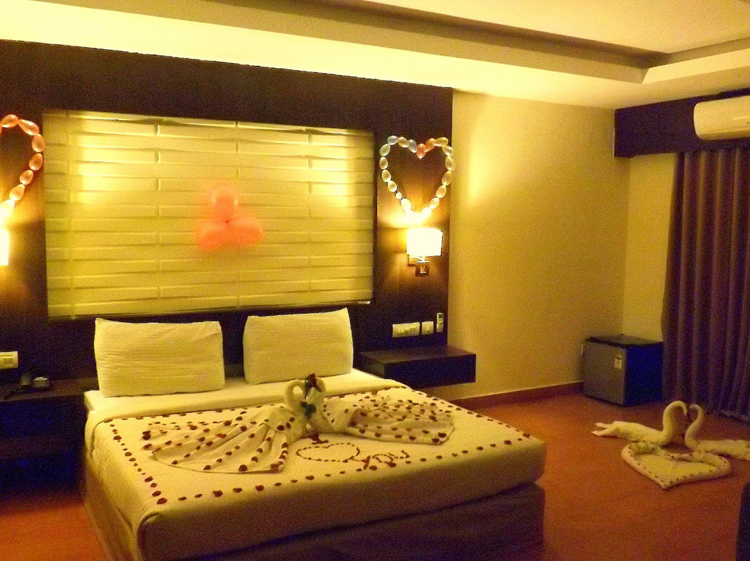 Castle International Premium Hotel