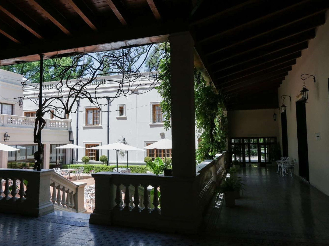 Howard Johnson Escobar Hotel主图