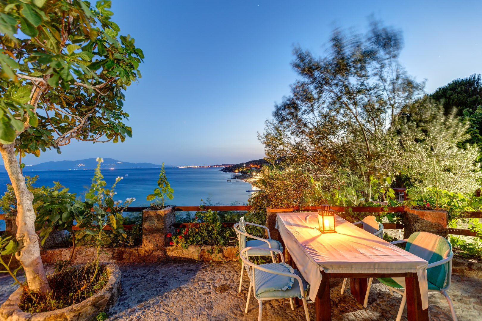 Assos Terrace Hotel-官方