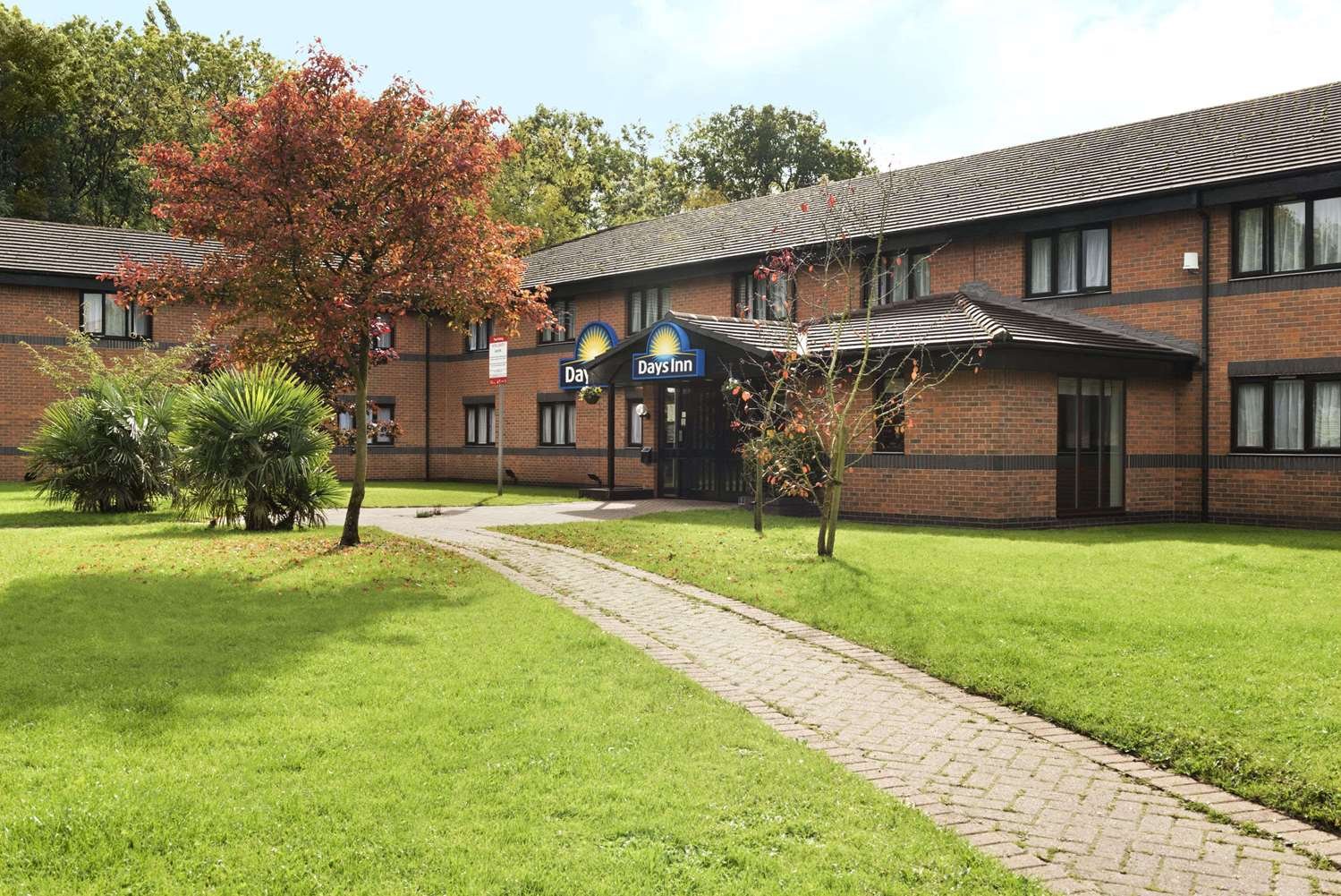 Days Inn by Wyndham Warwick North M40-官方
