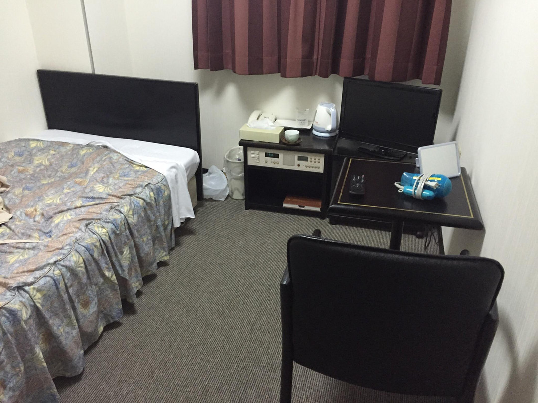Shinmachi Station Hotel