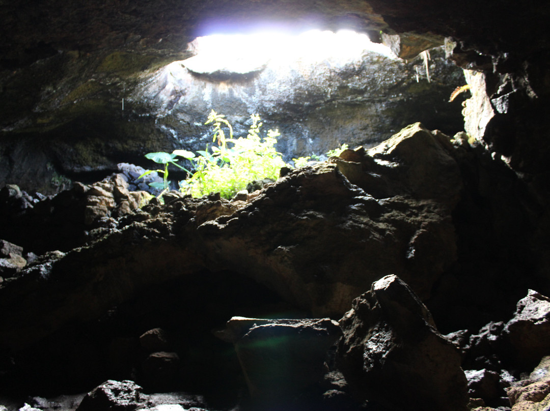 Ana Te Pahu-复活节岛必去景点