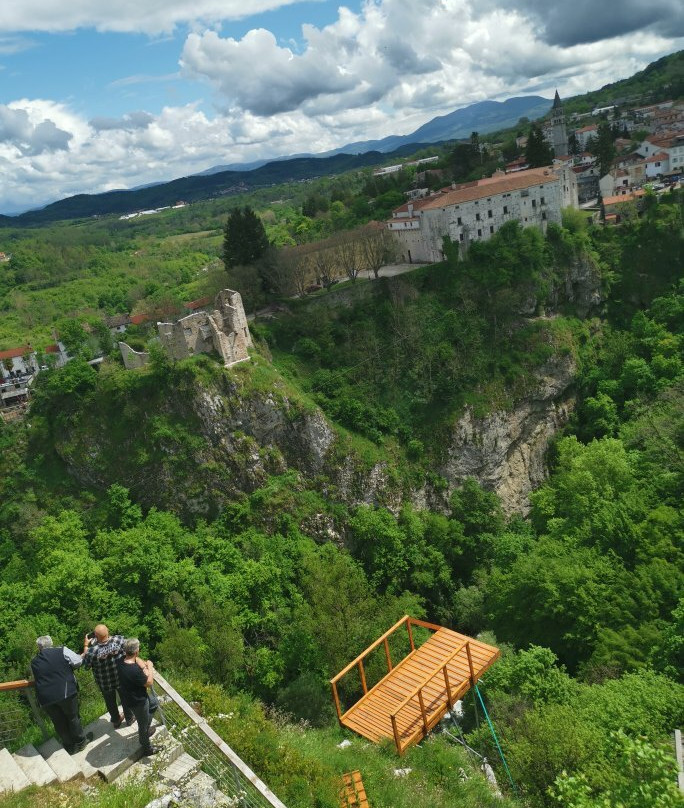 Zip Line Pazinska Jama景点图片