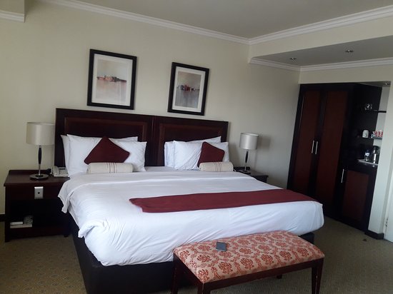 Cresta President Hotel-官方