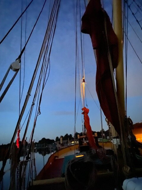 Topsail Charters - Day Tours景点图片