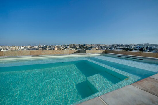 阿尔乐格酒店主图