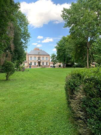 Château de Montabert主图