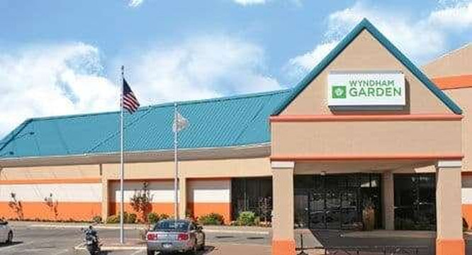 斯蒂尔沃特温德姆花园酒店主图