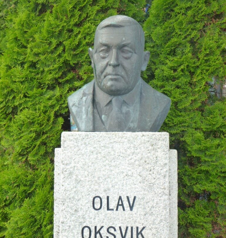 Olav Oksvik Byste景点图片