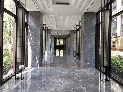 建工浦江皇冠假日酒店主图