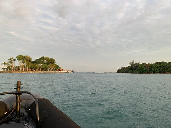 RHIB Rides Singapore景点图片