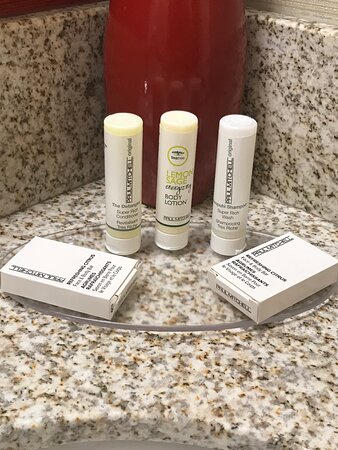 Courtyard by Marriott Glassboro Rowan University-浴室