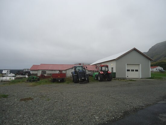 哈利乡村酒店主图