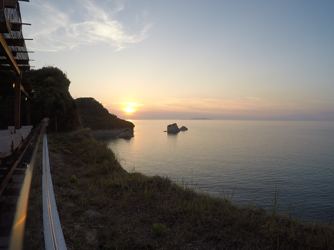 Cloud 9 Lounge & Views