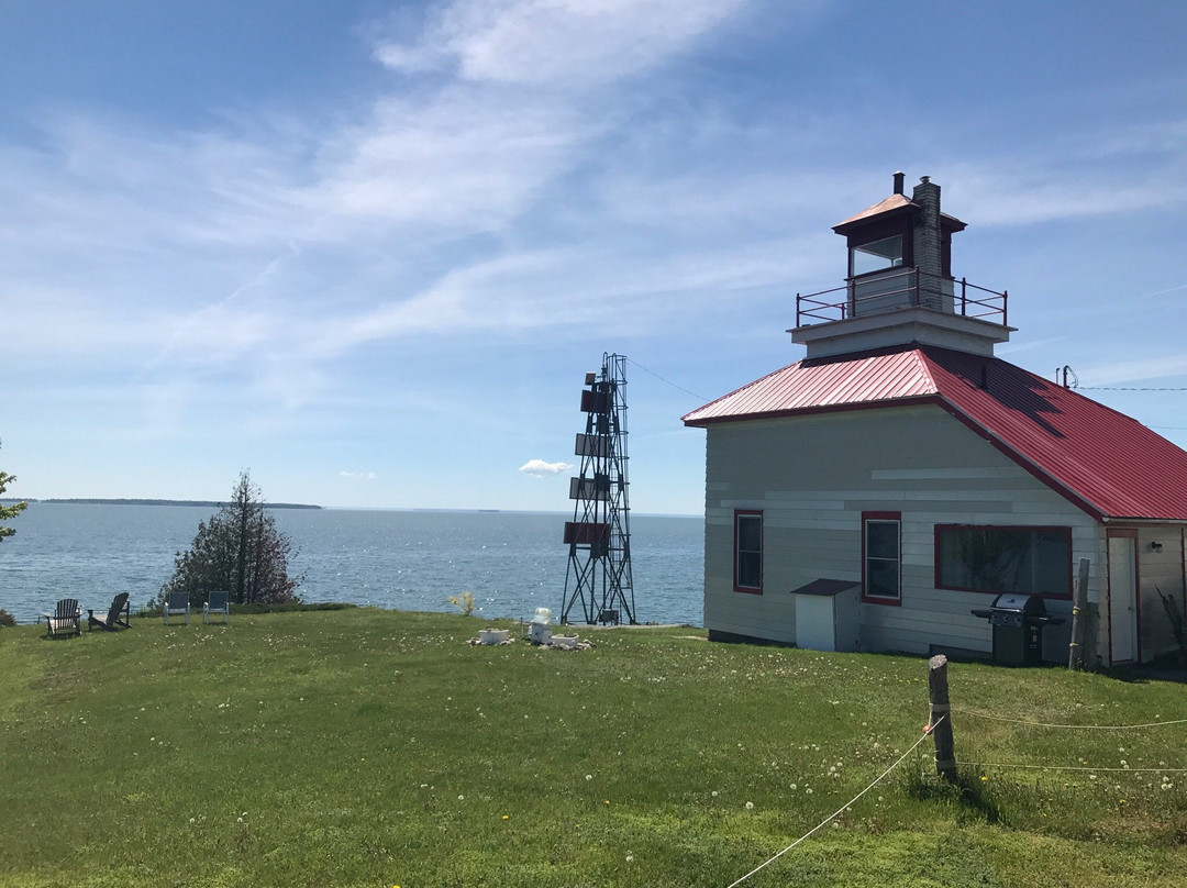 McKay Island Lighthouse景点图片