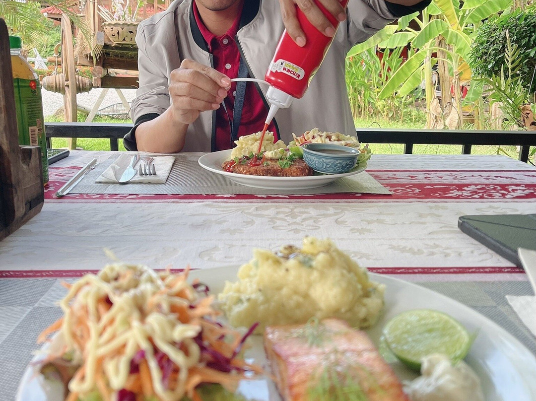 Bantak Cafe and Wine Garden