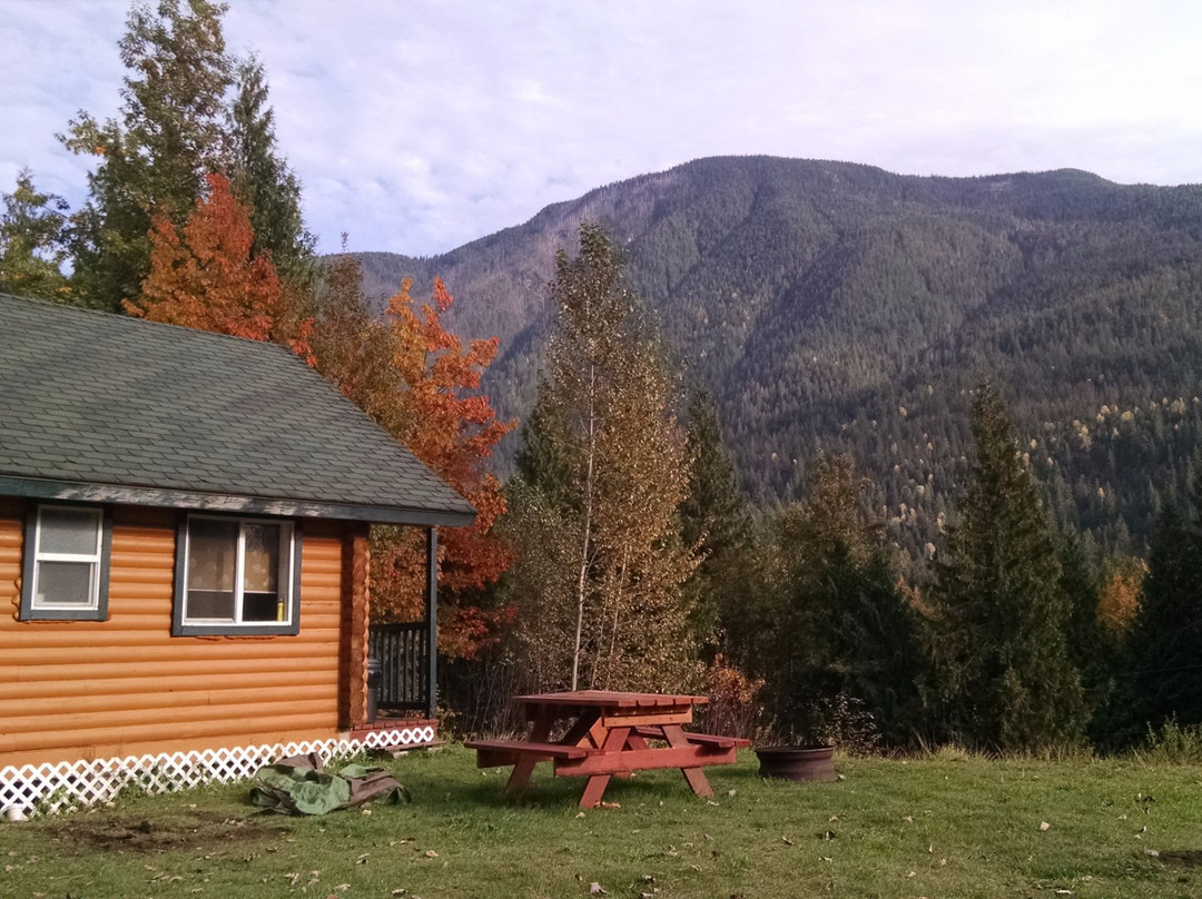 Revelstoke RV & Cabin Resort By Pinnacle Lifestyles