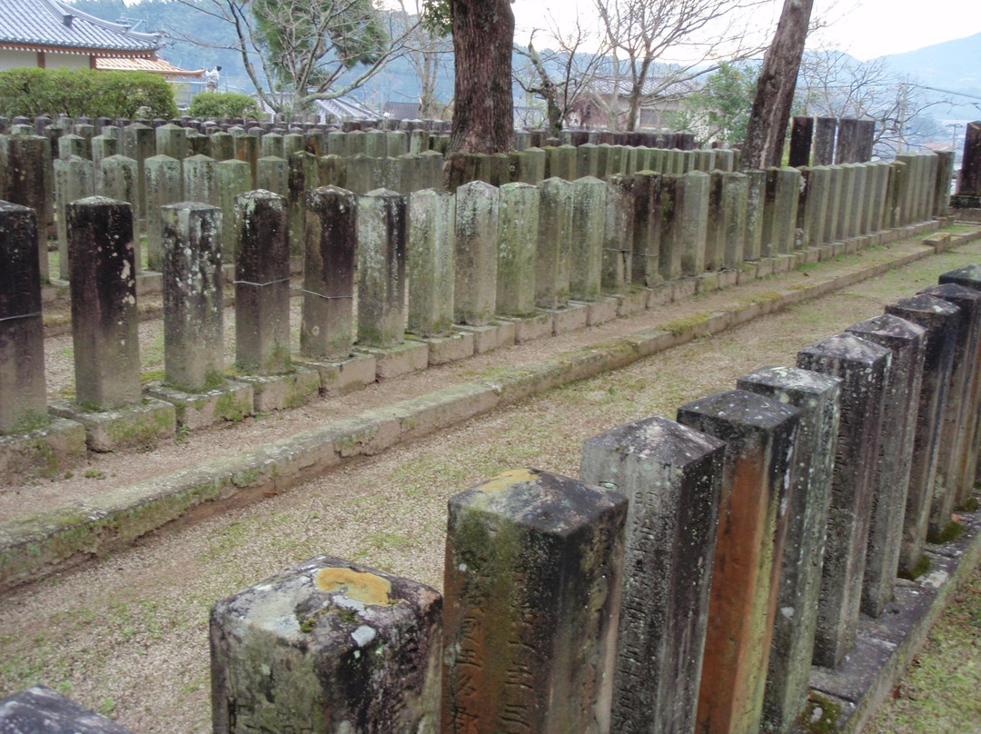 Takatsuki Kangun Cemetery-玉东町必去景点