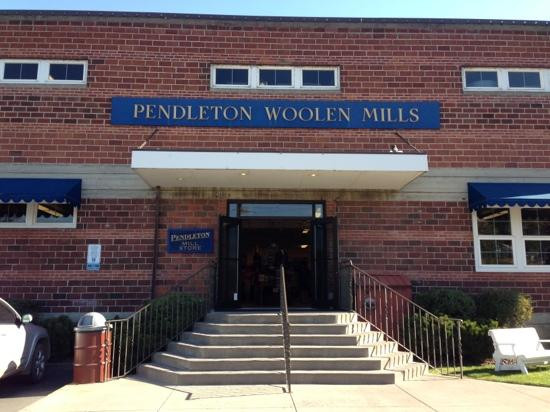 Meacham旅游景点-Pendleton Woolen Mill Store