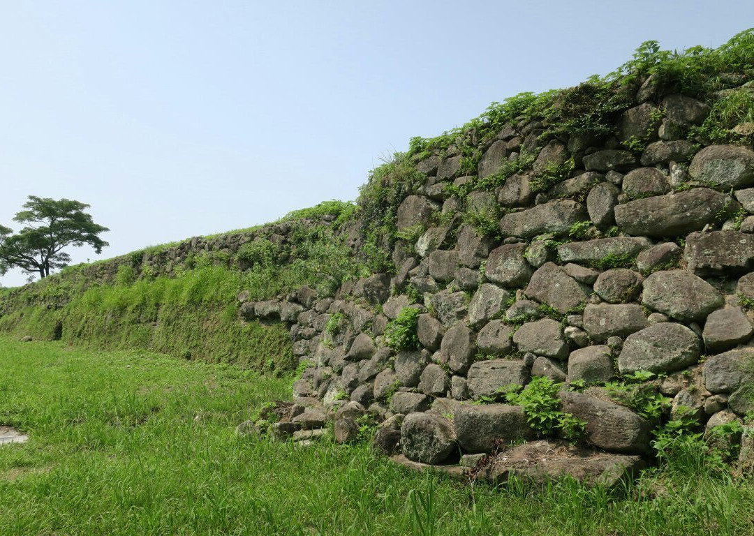 Hinoe Castle Ruin景点图片